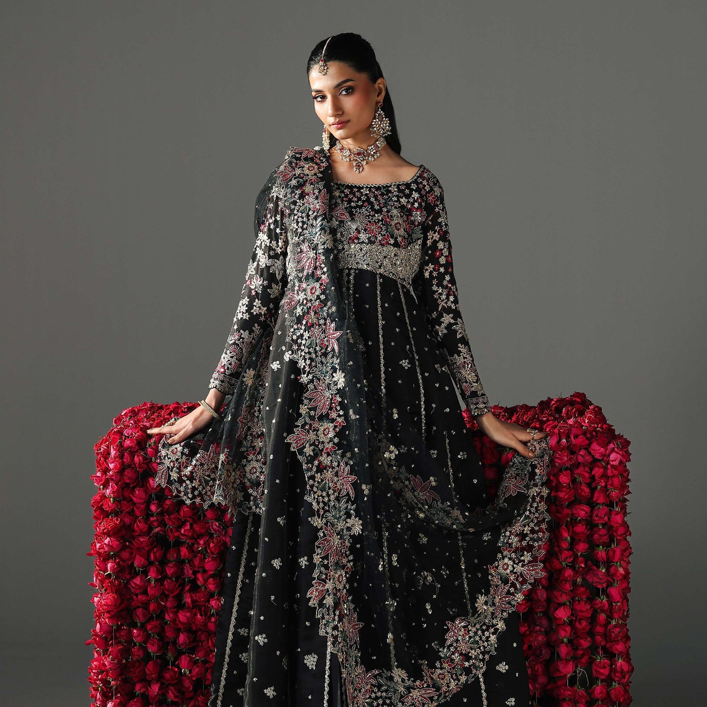 Stitched & Unstitched Pakistani suits Dubai